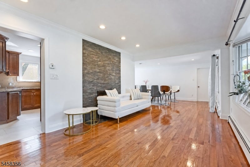 64 Spring Valley Rd