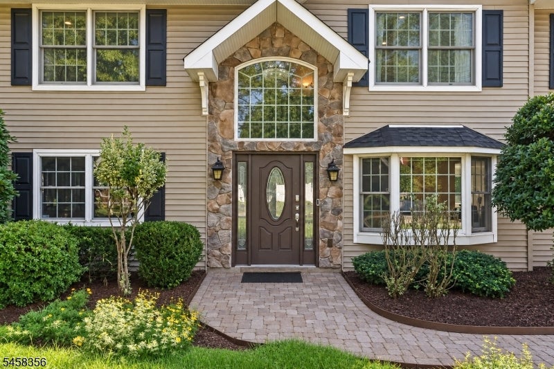 64 Spring Valley Rd