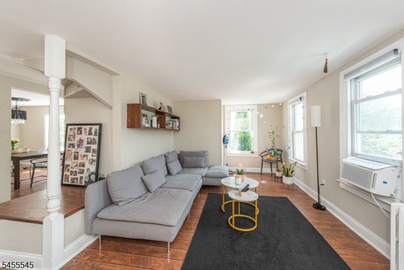 39 Midland Ave 2
