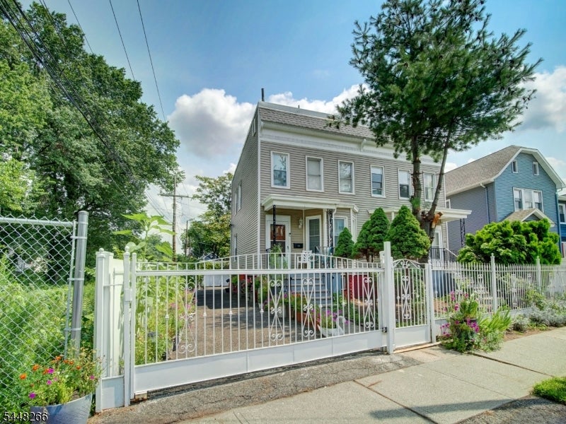 22 Kensington Pl