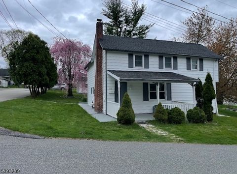 Photo of 202 Beers St, Lopatcong, NJ 08865 (MLS # 3994293)