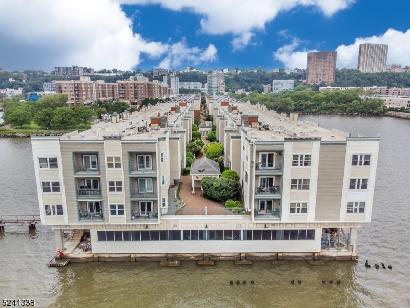 153 The Promenade