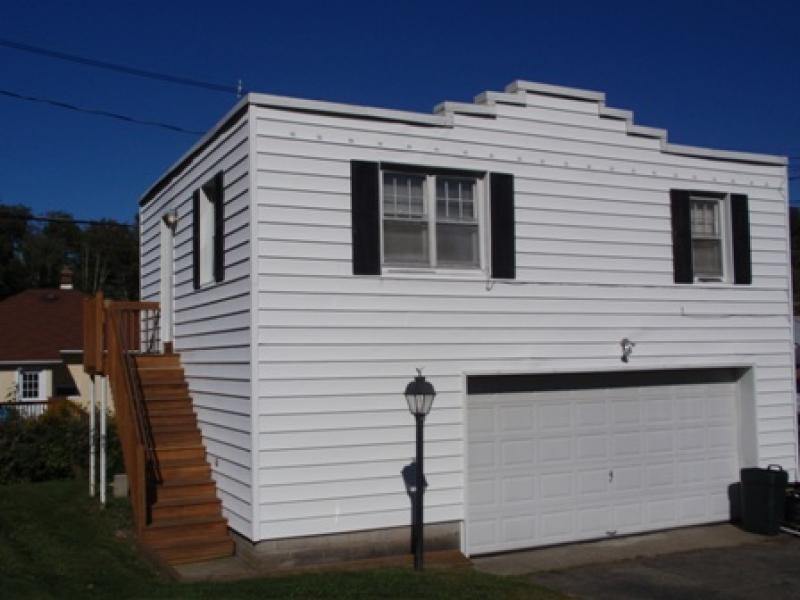 10 1/2 Clover Pl BACK