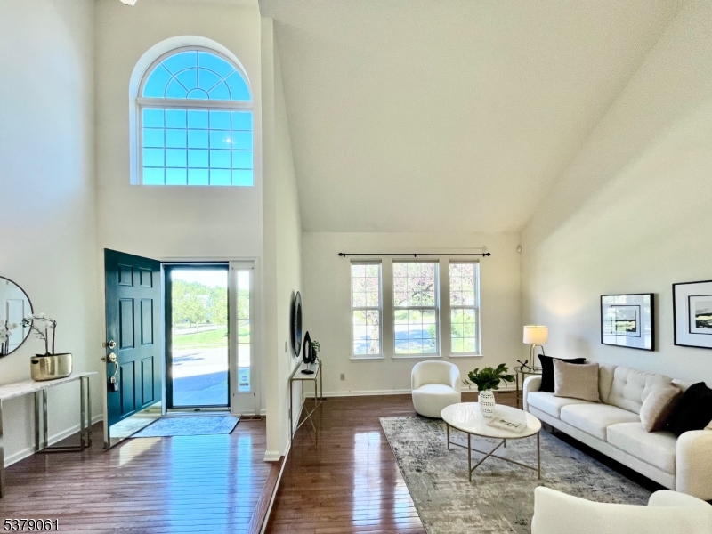 2 Kirby Cir