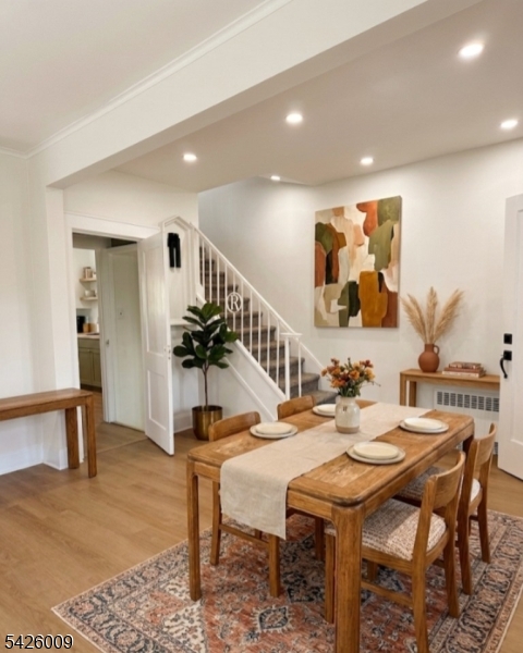 1580 Summit Ave 1