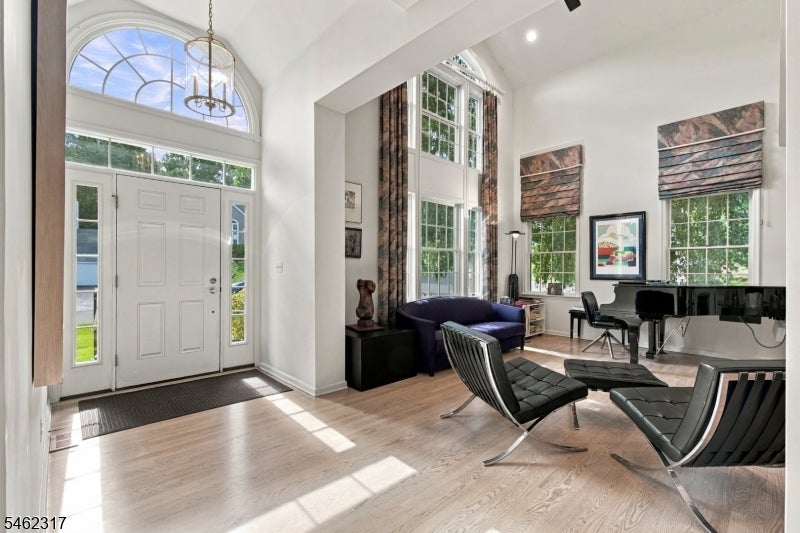 14 Cobble Ln