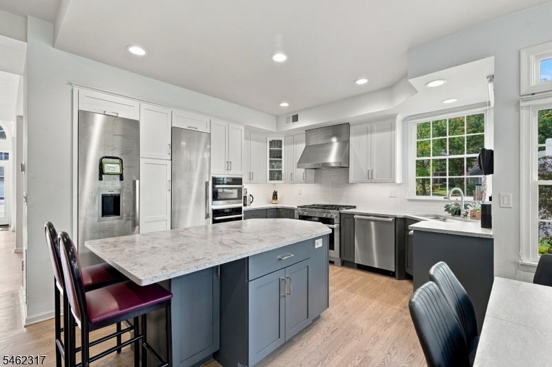 14 Cobble Ln