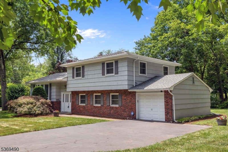 384 Van Emburgh Ave