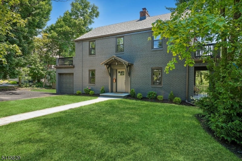 630 Ridgewood Rd