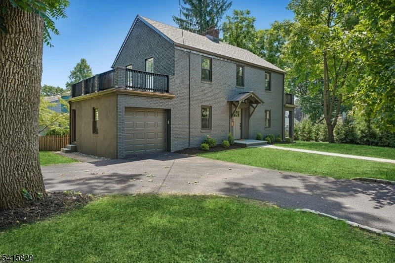 630 Ridgewood Rd