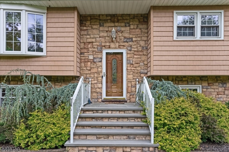45 Magnolia Ave