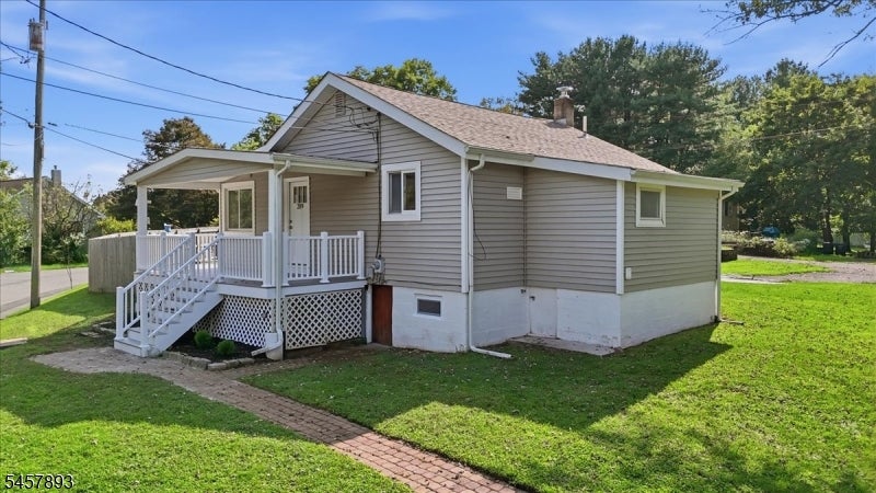 289 Hillcrest Dr
