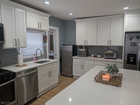 20 Dukes St 2 Kearny Town NJ 07032