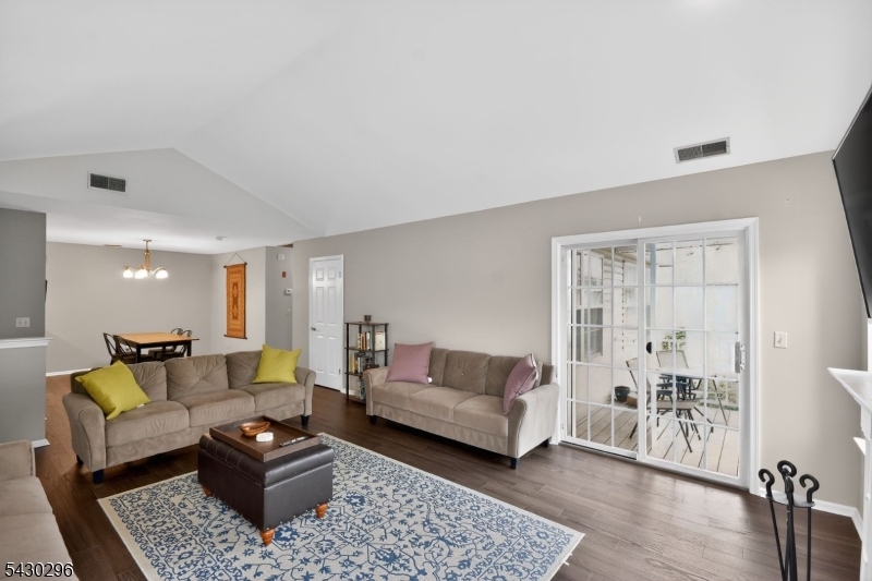 317 Vasser Dr