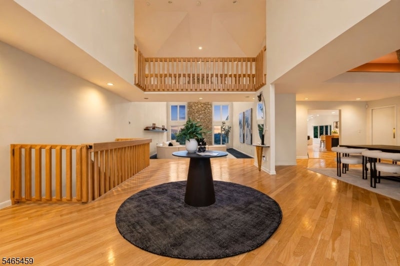 5 Jennie Ct