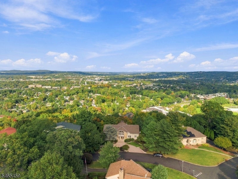 5 Jennie Ct