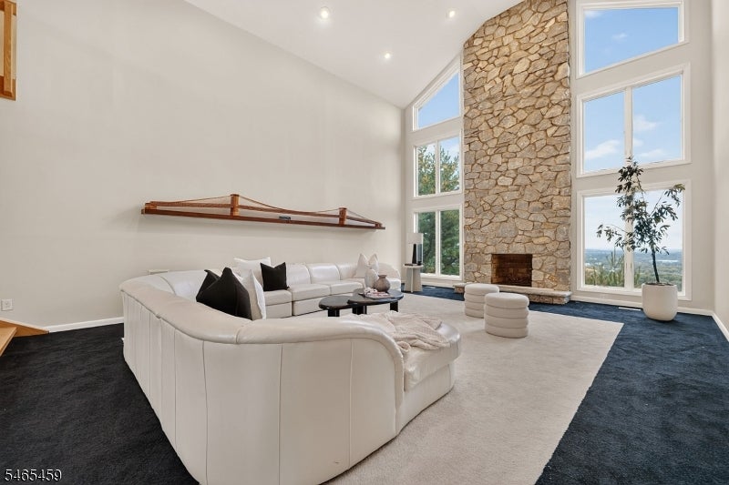 5 Jennie Ct