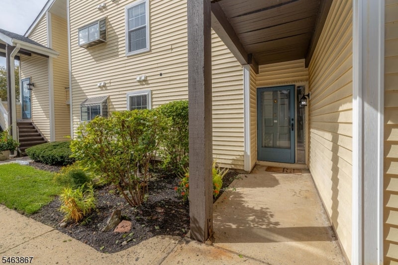 251 Broadmoor-6 6