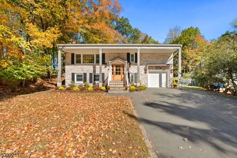 Photo of 326 Runnymede Rd, Essex Fells, NJ 07021 (MLS # 3993451)