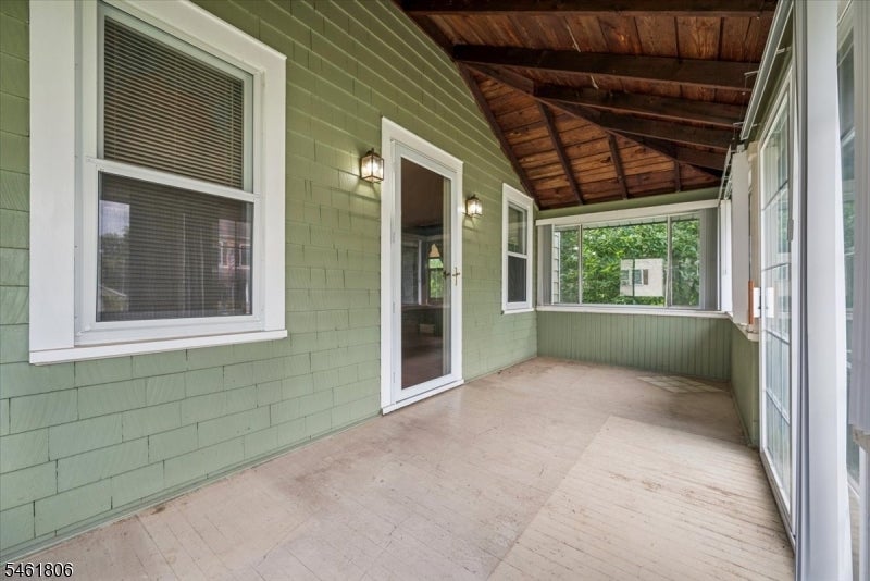 36 Cooks Rd