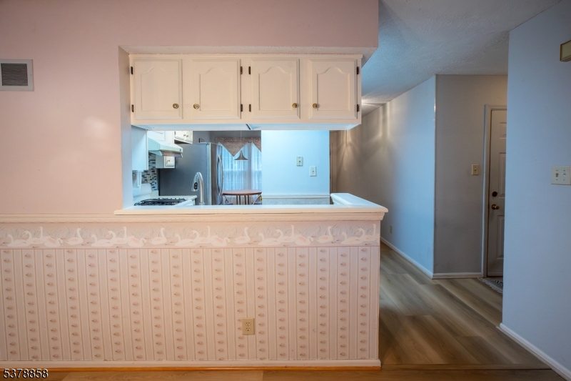 82 Castleton Rd