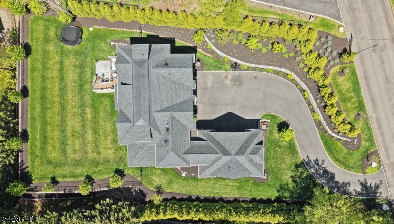 132 Hartshorn Dr