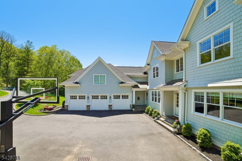 132 Hartshorn Dr