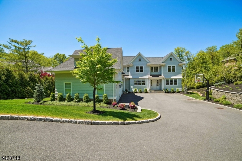 132 Hartshorn Dr