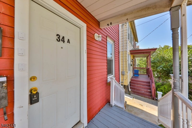 34B Bennett St