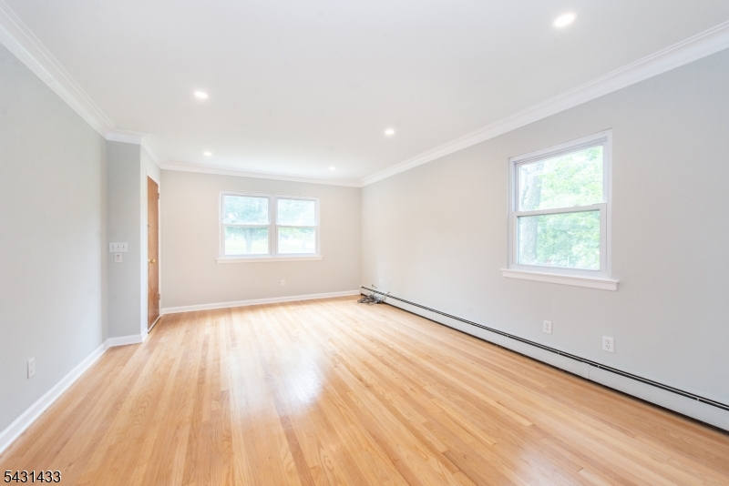 25 Whitfield St 1