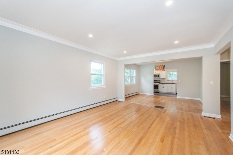 25 Whitfield St 1