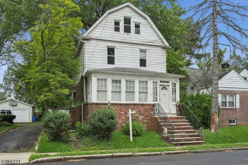 61 Concord Ave