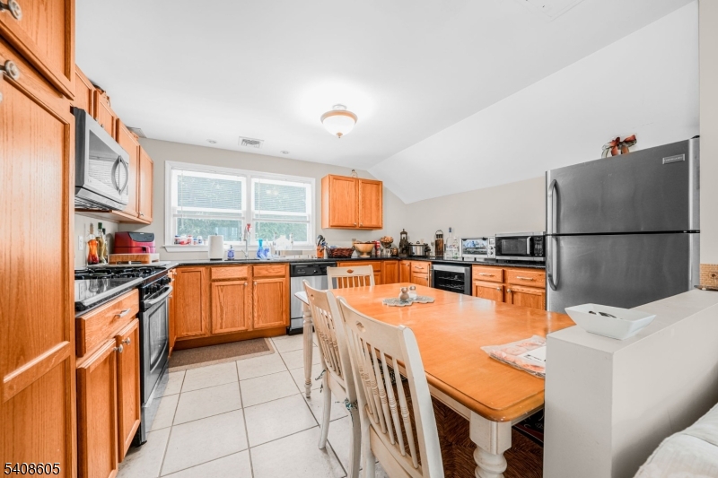 12 Main Road (Rt. 202)