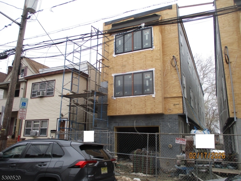 682 N 7th Street