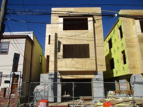 682 N 7th Street Newark City NJ 07107