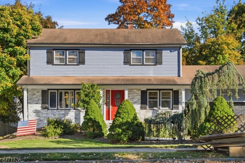 28 Midway Ct