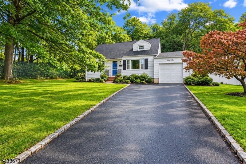 35 Deerfield Dr