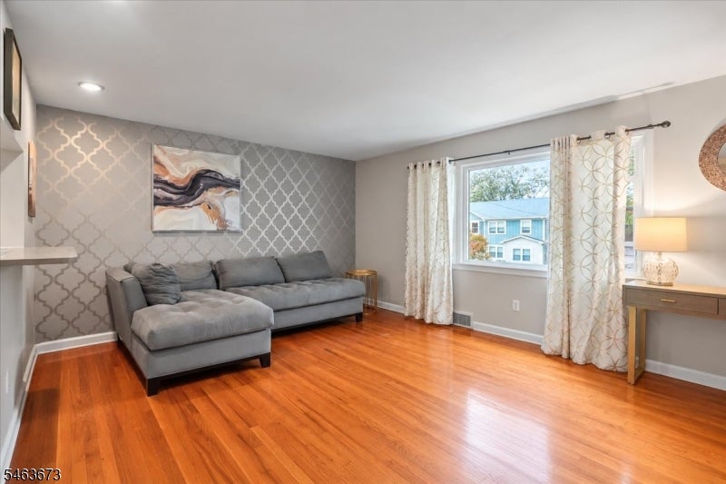 35 Deerfield Dr