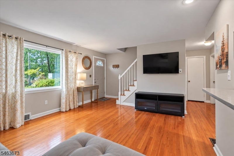 35 Deerfield Dr