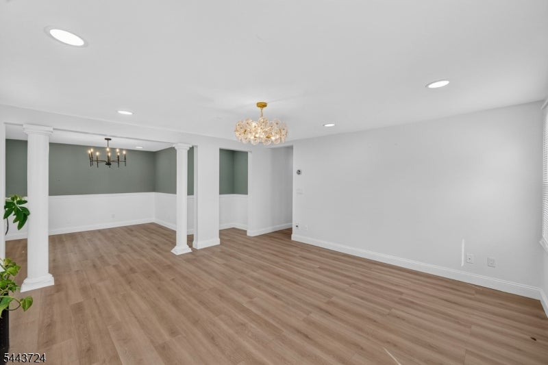 720 Ringwood Ave