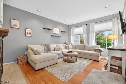 76 Witherspoon Ct Morris Twp. NJ 07960