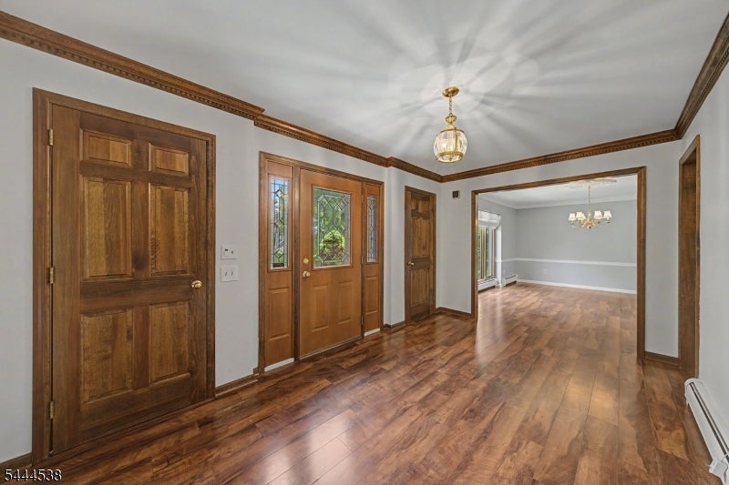 4 Unneberg Ave