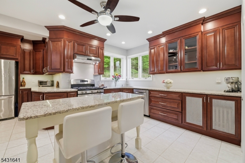 59 Mount Horeb Rd