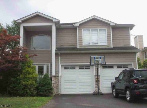 15 Laurel Ave Dumont Boro NJ 07628