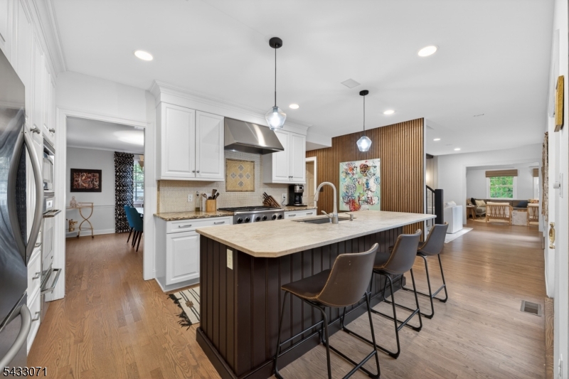 18 Pine Ridge Dr