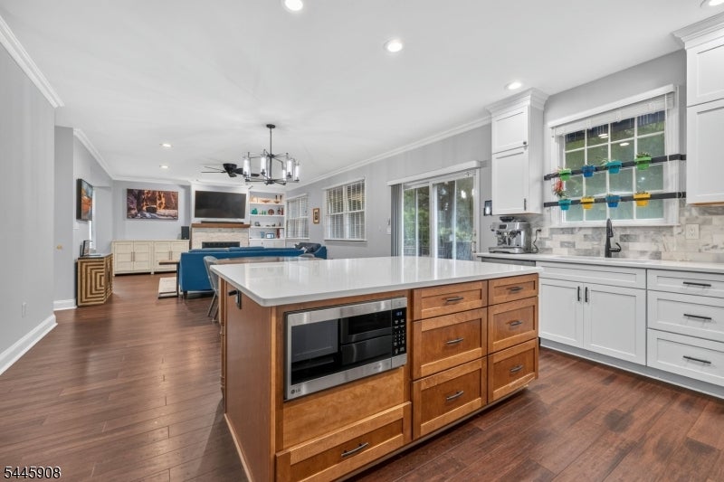 53 Highwood Rd