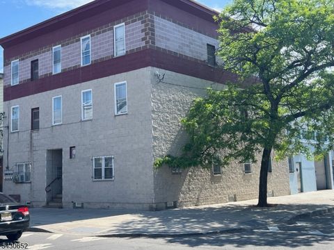 92-94 Pacific St Newark City NJ 07105