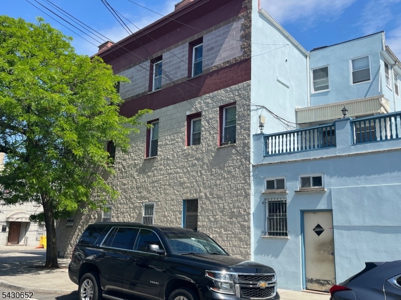 92-94 Pacific St