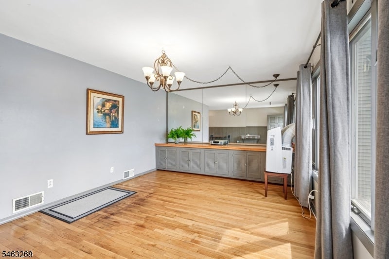 933 Mccandless Pl