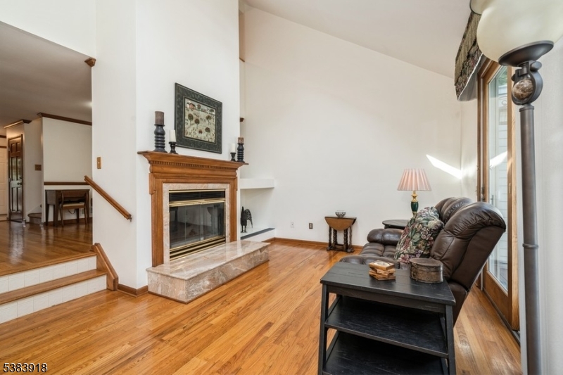 55 Manor Sq